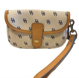 Vintage Dooney & Bourke Wristlet